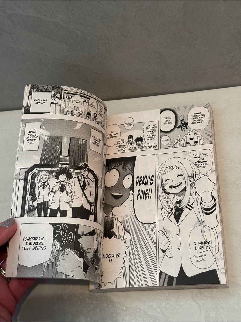 My Hero Academia Vol. 1 Manga - Yellow Cover - Picture 7 of 7